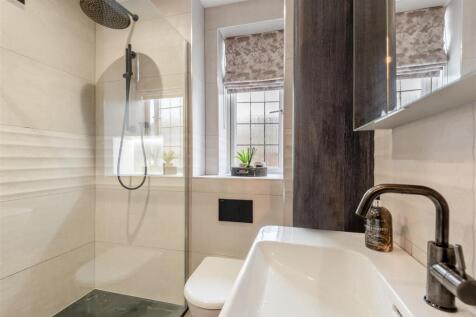 8633638-interior30.jpg