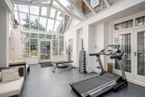 8585833-interior24v2.jpg