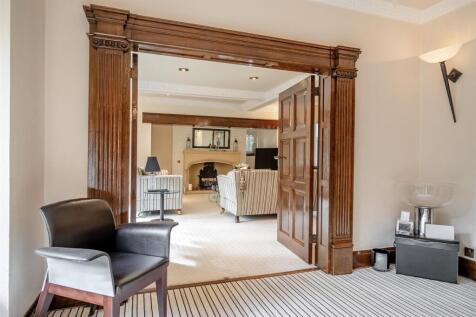 8585833-interior05v2.jpg