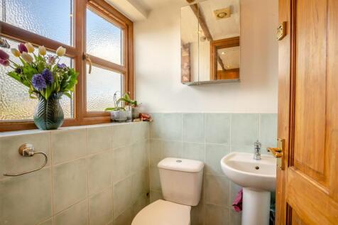 8640784-interior10.jpg