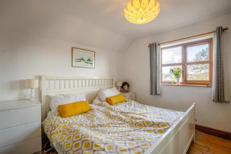 8640784-interior30.jpg