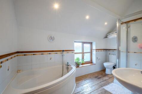 8640784-interior27.jpg