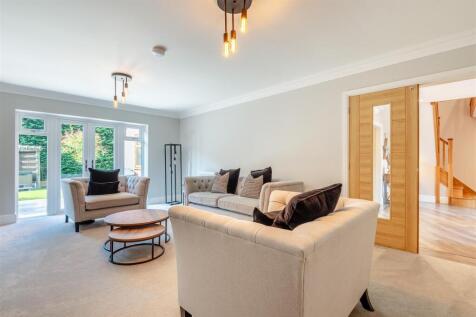 8606019-interior07.jpg