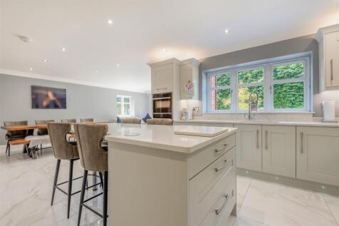 8606019-interior03.jpg
