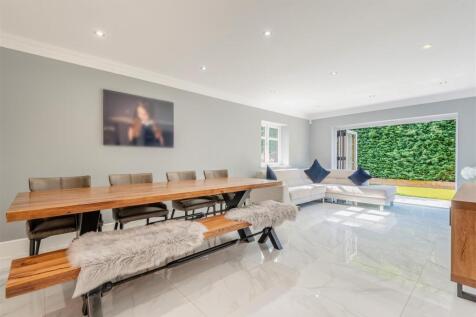 8606019-interior04.jpg