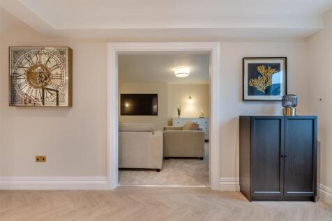 8633443-interior23.jpg
