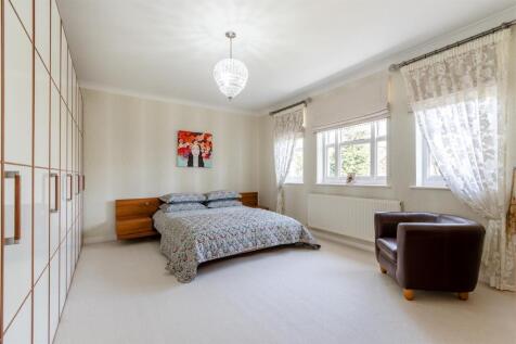 Bedroom 3 (2).jpg