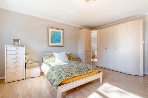 Bedroom 4.jpg