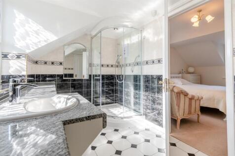 J&amp;J Shower Room 2.jpg