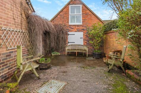 8636816-exterior42.jpg