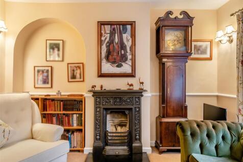 8636816-interior24.jpg