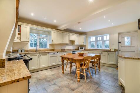 8636816-interior34.jpg
