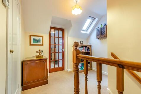 8636816-interior21.jpg