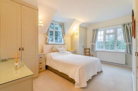 8636816-interior16.jpg