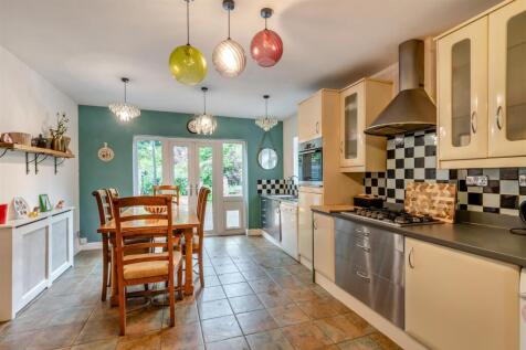8649904-interior18.jpg
