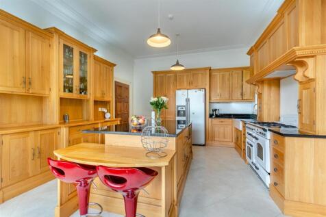 8599546-interior36.jpg