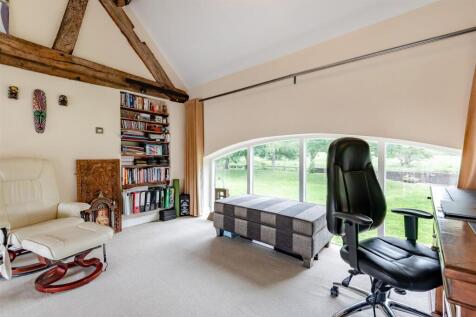 8651039-interior16.jpg