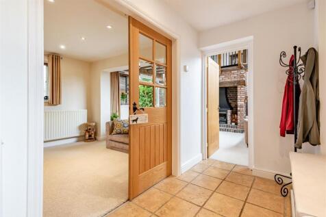 8651039-interior22.jpg
