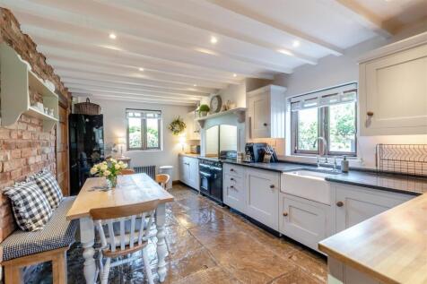 8651407-interior22.jpg