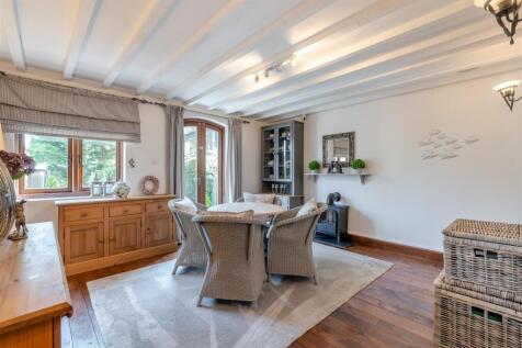 8651407-interior52.jpg
