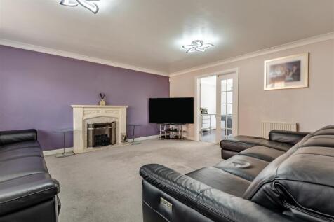 8652251-interior01.jpg