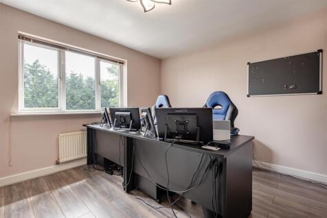 8652251-interior17.jpg