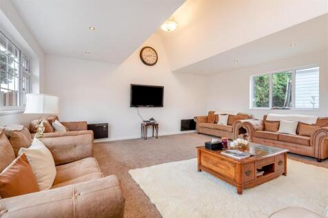 8619498-interior10.jpg