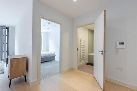 8652869-interior10.jpg
