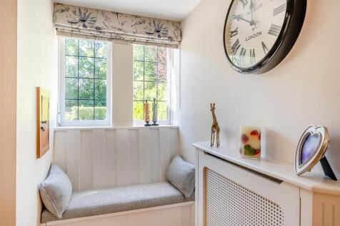 8564879-interior10.jpg