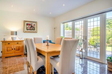 8564879-interior42.jpg