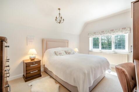 8564879-interior66v2.jpg