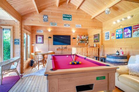 8564879-interior17.jpg