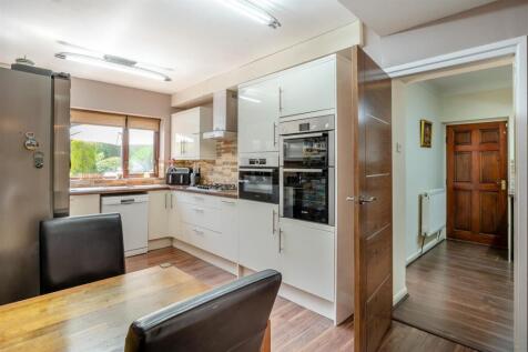 8655421-interior14.jpg
