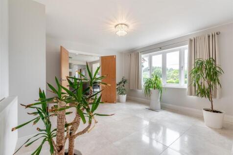 8654576-interior12.jpg