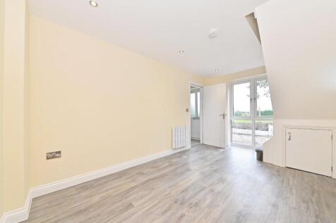 LIVING ROOM 3.jpg