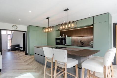 8653275-interior41.jpg