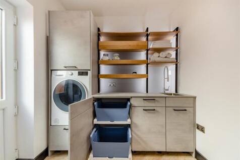 8653275-interior43.jpg
