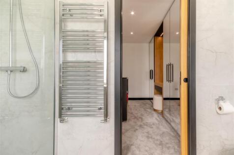 8653275-interior10.jpg