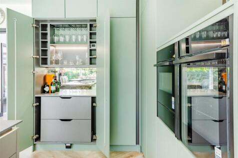 8653275-interior50.jpg
