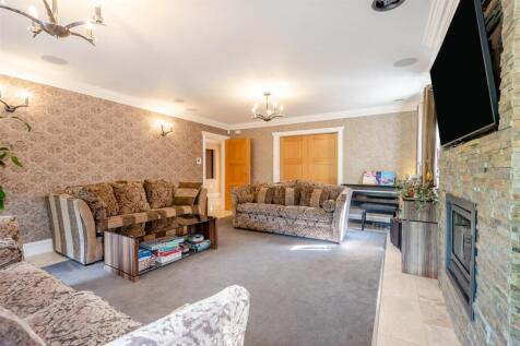 8657682-interior01.jpg
