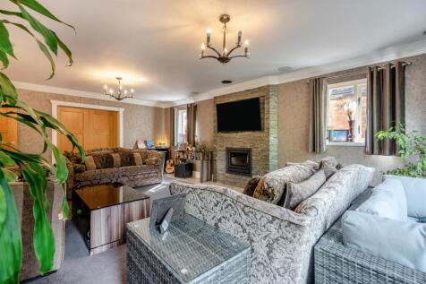 8657682-interior02.jpg