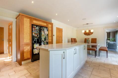 8657682-interior08.jpg