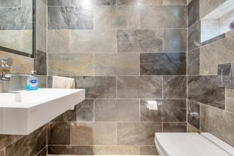 8657682-interior10.jpg