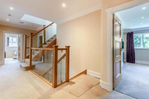 8657682-interior14.jpg