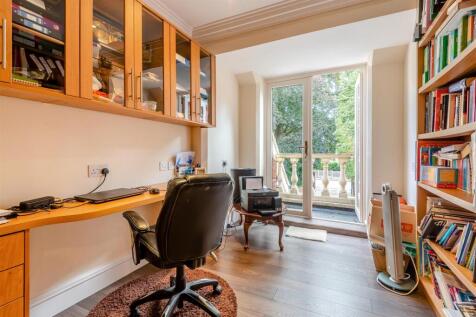 8657682-interior20.jpg