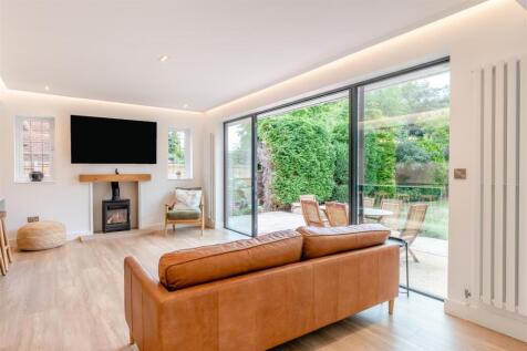8658705-interior24.jpg