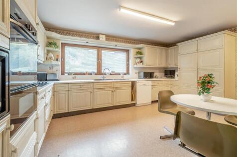 8659041-interior31.jpg