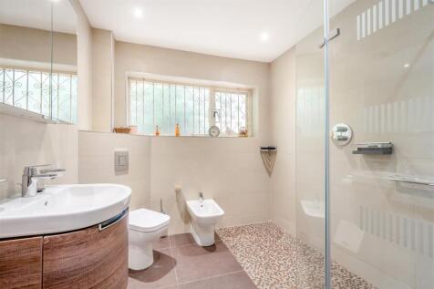 8659041-interior18.jpg