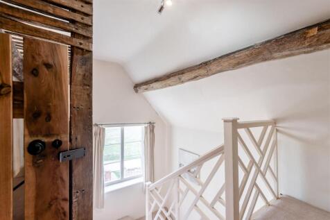 8657361-interior10.jpg