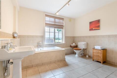 8657361-interior18.jpg